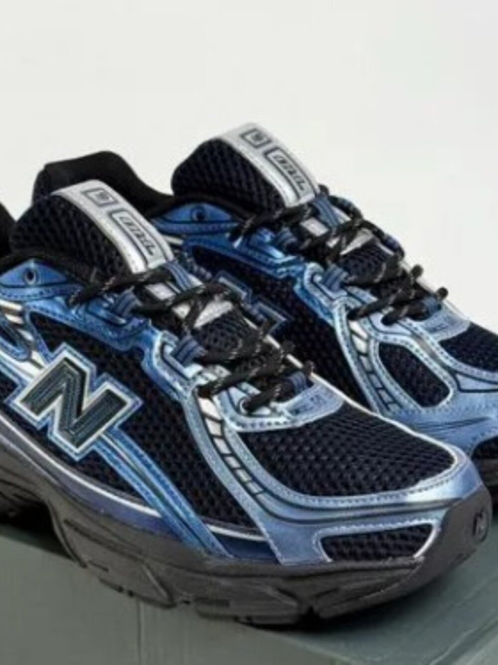 New Balance 1906R